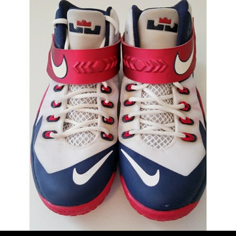 Lebrons soldier 8